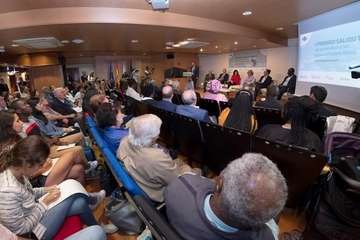  Las crónicas cotidianas de José Naranjo ganan el I Premio Saliou Traoré (Foto TA y EFE)